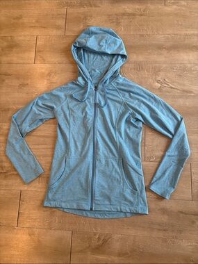 Patagonia Light Blue Long Sleeve Hooded Shirt Size XS

Ptp 17